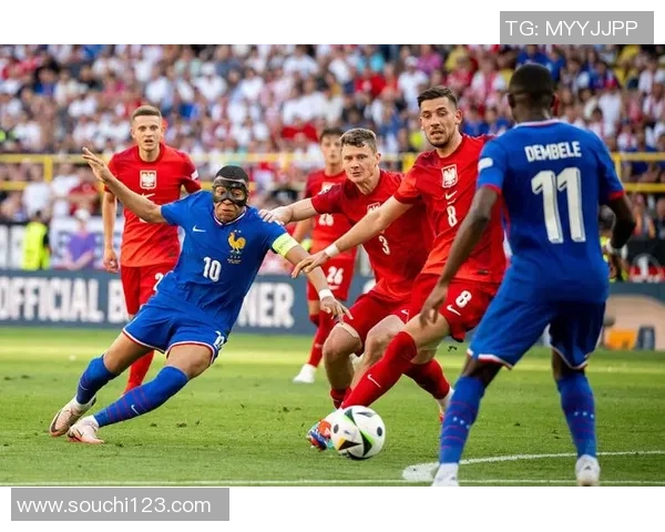 比利时队挺进欧洲杯决赛——王者归来，荣耀之路